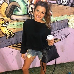 Meet your Posher, Chloe